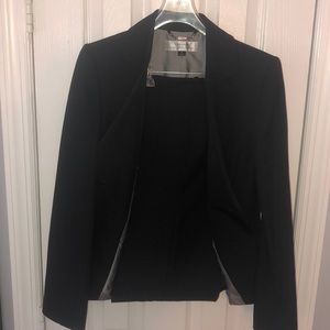 TAHARI Women’s Business Blazer and Pant Suit